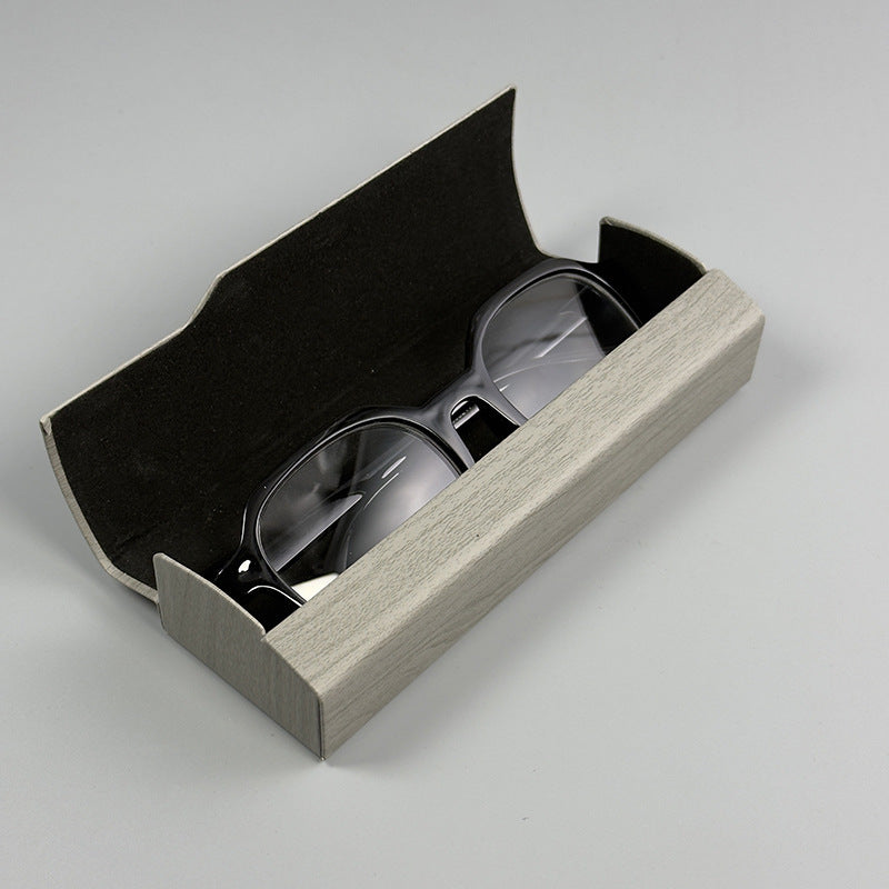 Eyewear Accessories